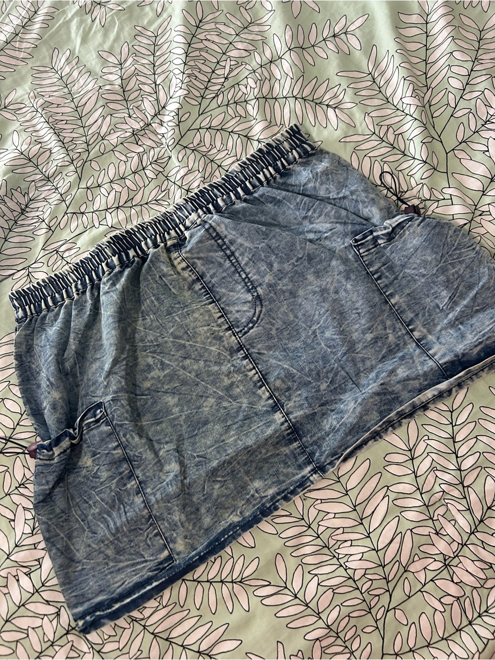 Thrill Women’s Blue Denim Elastic-Waist Shorts